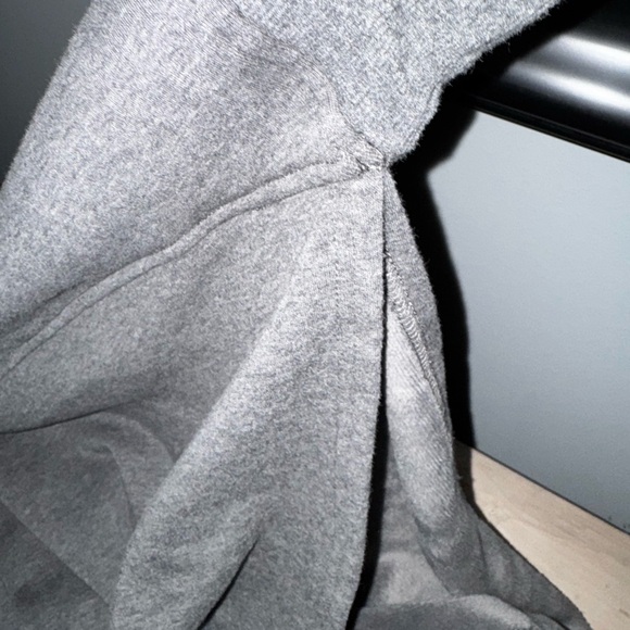 UGG Charcoal Gray Poncho - Picture 10 of 11